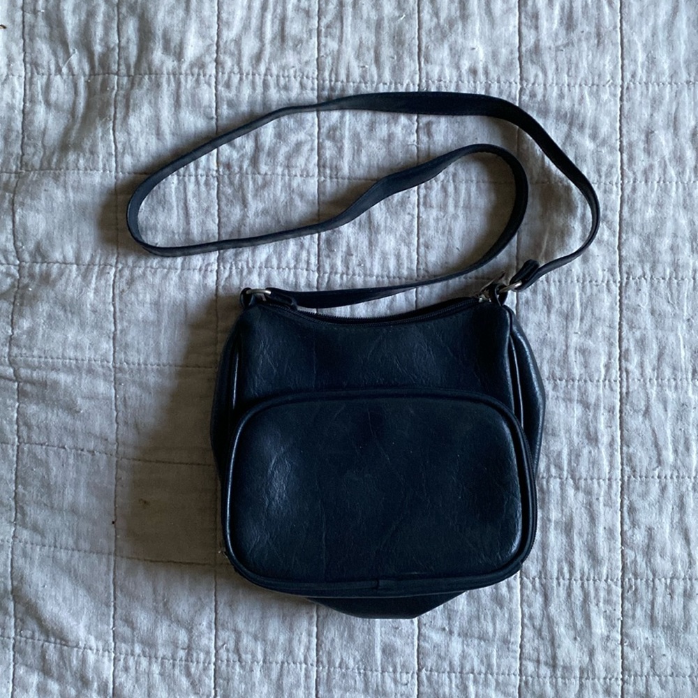 Navy leather purse, no brand